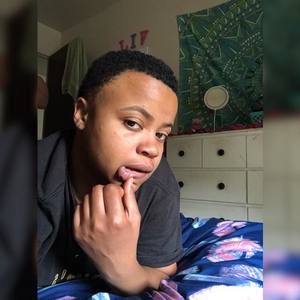 Meet your Posher, Kellie